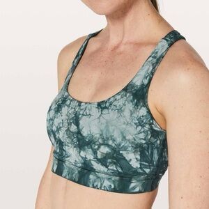 Lululemon sz 6 Energy Bra Shibori Dual Misty Moss Sea Steel Tie-Dye Blue Sports